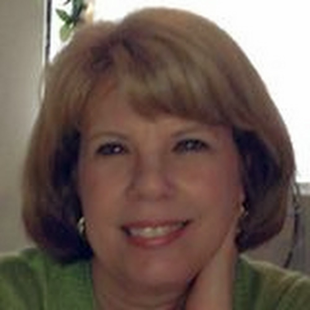 Meet your Posher, Lana